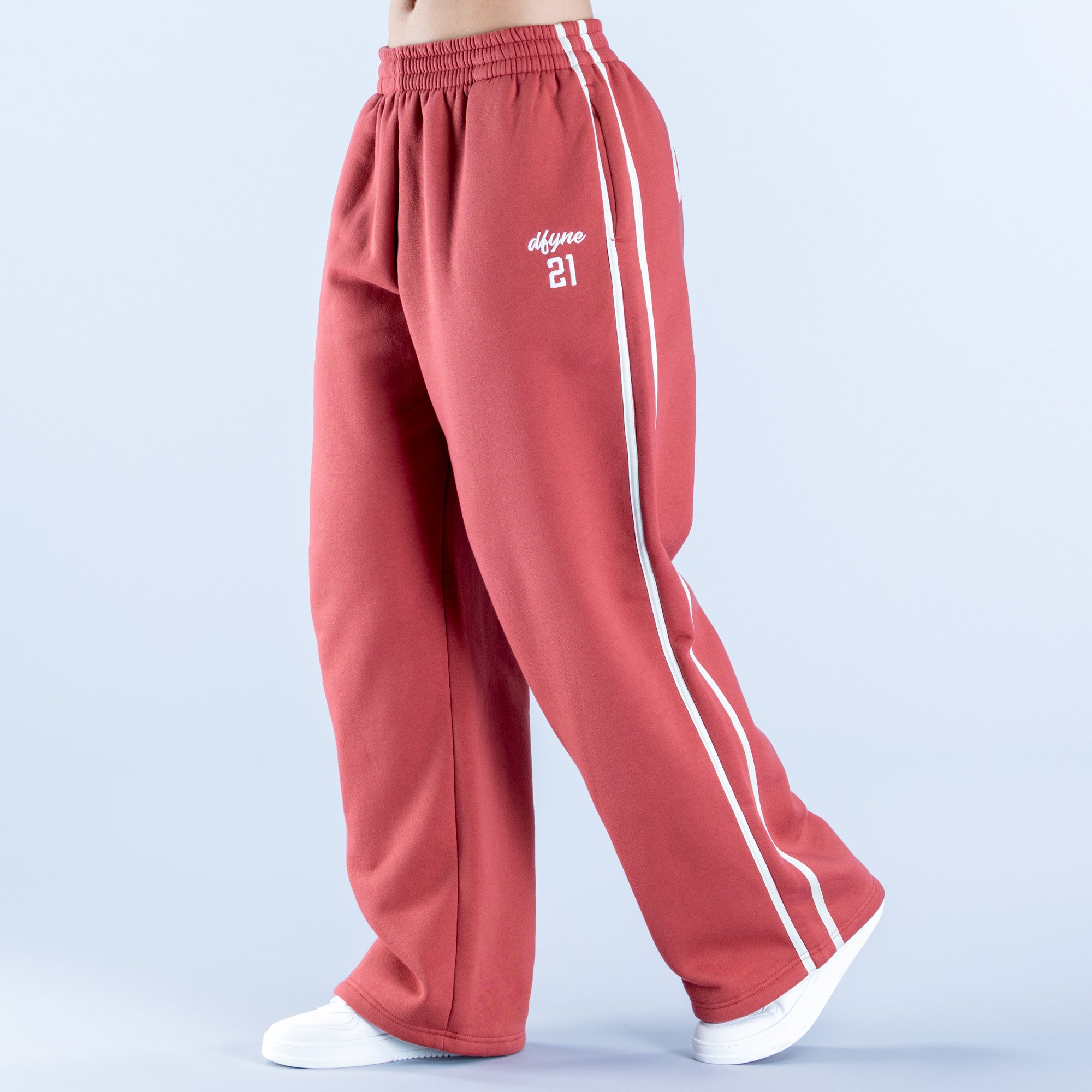 ウォーキング・ランニングウェア 2LINE ADJUSTABLE WIDE TRACK PANTS V2 RED 2LINE ADJUSTABLE WIDE TRACK PANTS V2 RED ウォーキング