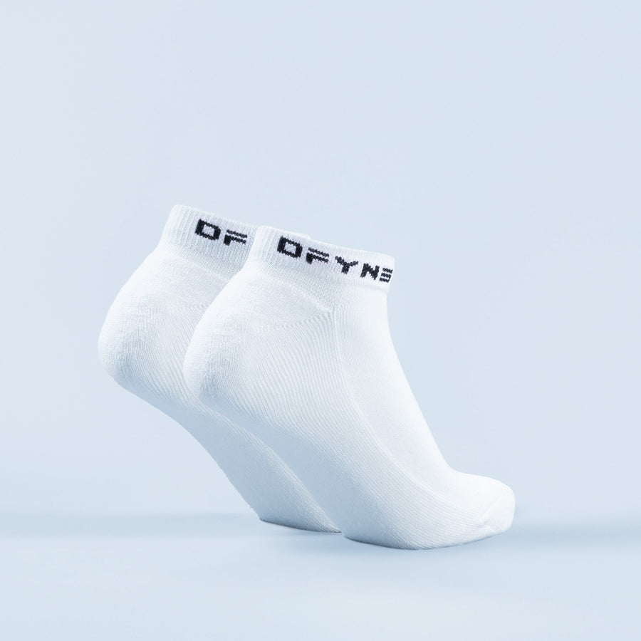 White ankle socks with DRY'N branding at cuff, cushioned heel and toe