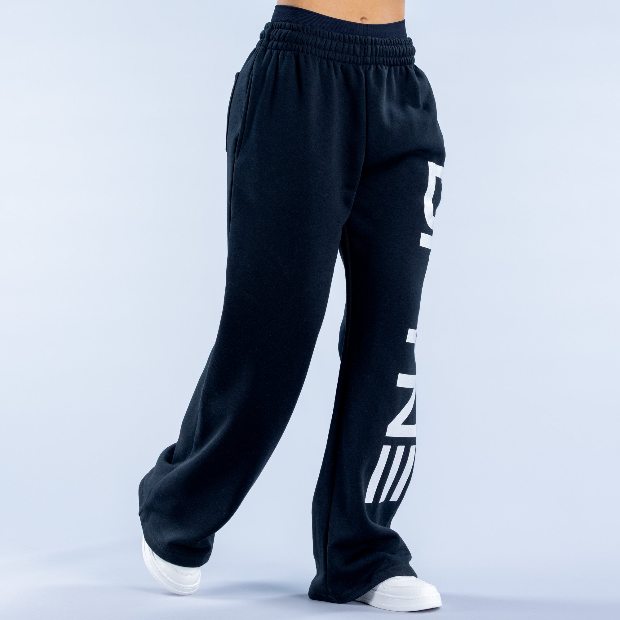 Signature Wide Leg Jogger – DFYNE