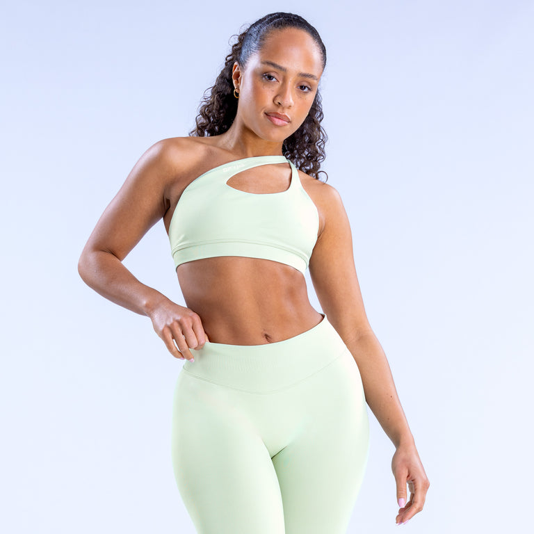 Impact Asymmetric Sports Bra model size reference