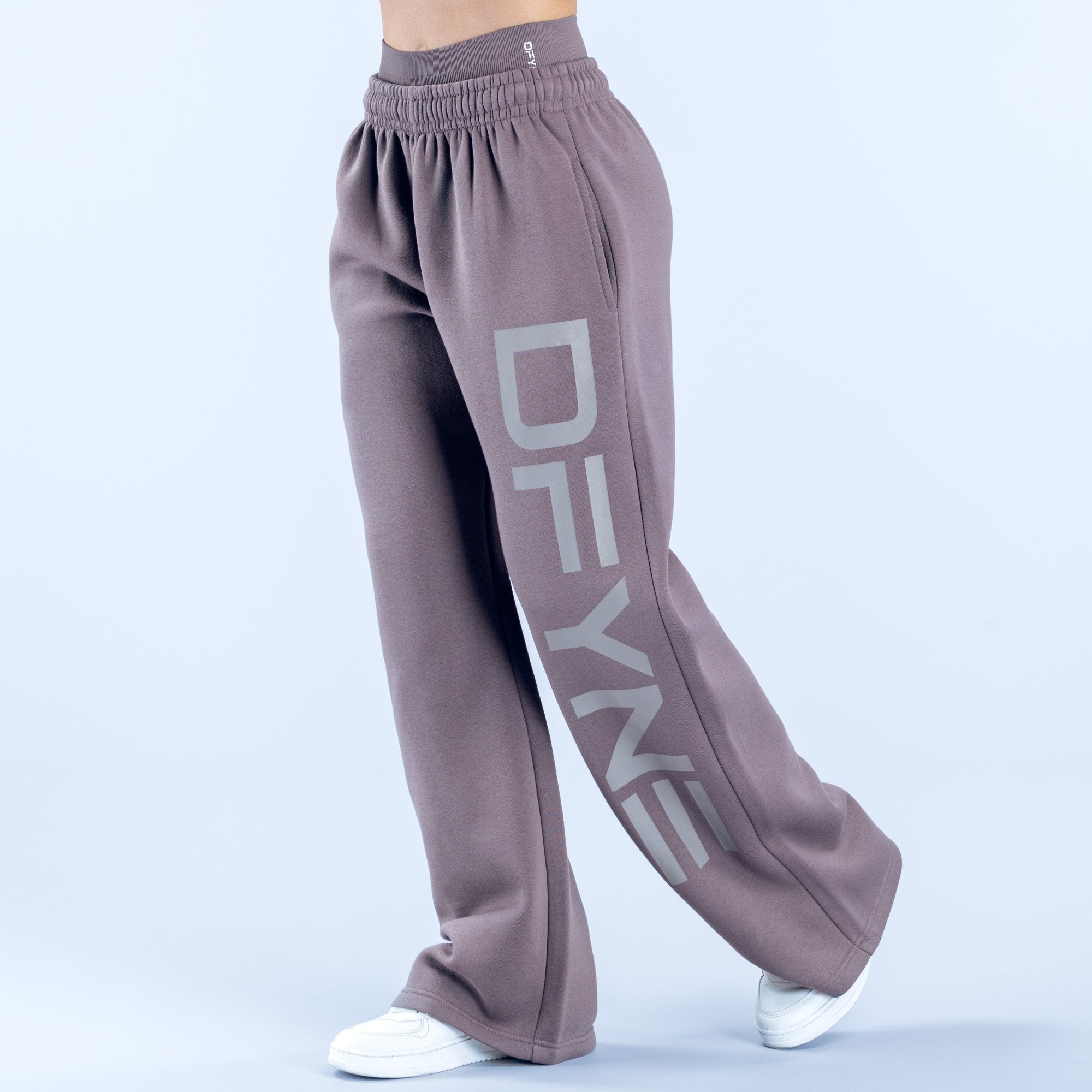 Signature Wide Leg Jogger – DFYNE