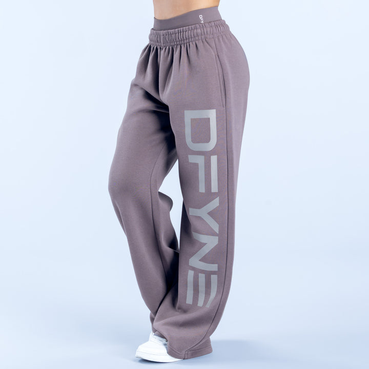 Signature Wide Leg Jogger